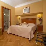 Luxury H 2000 3* Rome