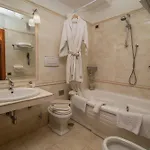 Luxury H 2000 B&B 3*