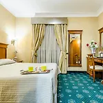 Luxury H 2000 B&B 3*