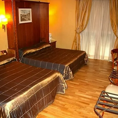 Luxury H 2000 Řím