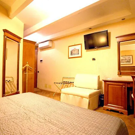Luxury H 2000 Řím