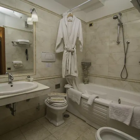 Luxury H 2000 Nocleg ze śniadaniem 3*