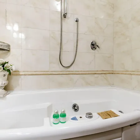 Bed & Breakfast Luxury H 2000 3*