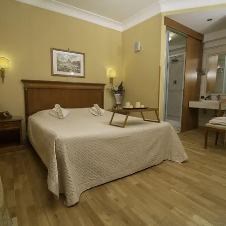 Luxury H 2000 B&B 3*