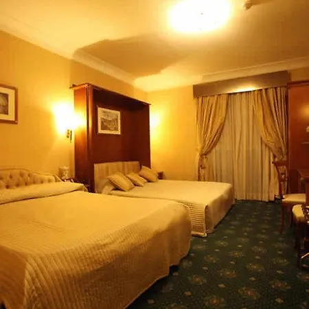 Luxury H 2000 Nocleg ze śniadaniem
