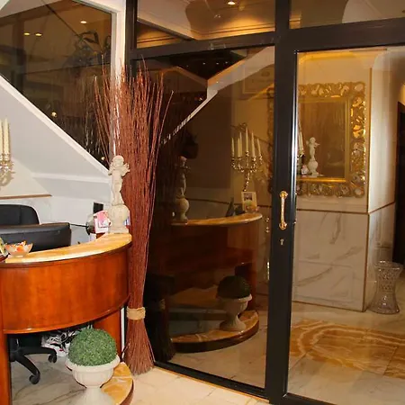 Luxury H 2000 Nocleg ze śniadaniem
