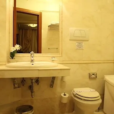 Luxury H 2000 Rzym