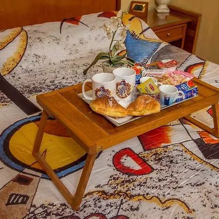 Luxury H 2000 Nocleg ze śniadaniem