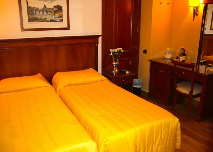 Luxury H 2000 Couette-café 3*