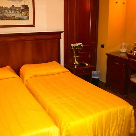 Luxury H 2000 Couette-café 3*