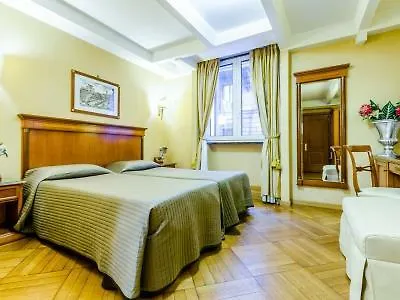 Luxury H 2000 Couette-café 3*