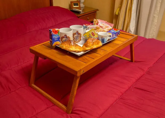 Luxury H 2000 Bed and breakfast 3*