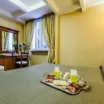 Luxury H 2000 Bed & Breakfast 3*