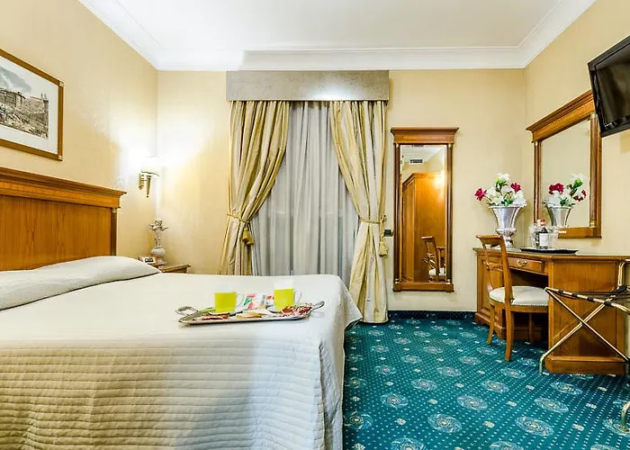 Luxury H 2000 Bed & Breakfast 3*